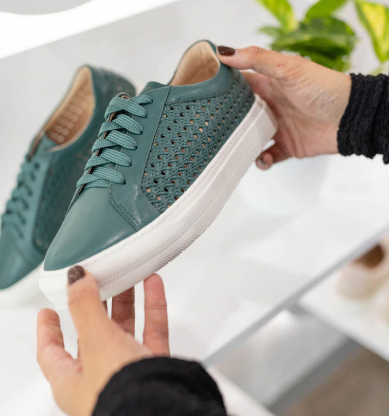 fix leather shoes peeling